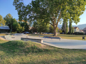 Slika 2 igraliste i skate park Zvonimirova Solin djetelina.hr  300x224