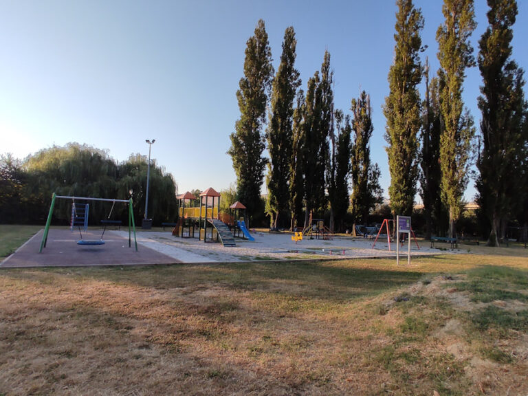 Slika 5 igraliste i skate park Zvonimirova Solin djetelina.hr  768x576
