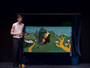 Najotmjeniji div u gradu 300x225