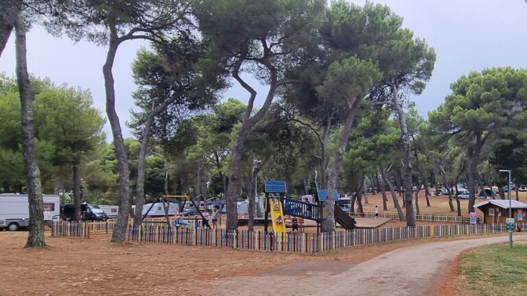 Igraliste kamp Indija3 768x432