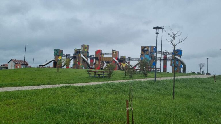 Najljepse igraliste u Hrvatskoj igraliste Papuk Vinkovci 768x432